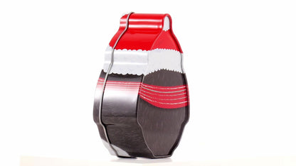 Cutie metalică cu formă de pinguin