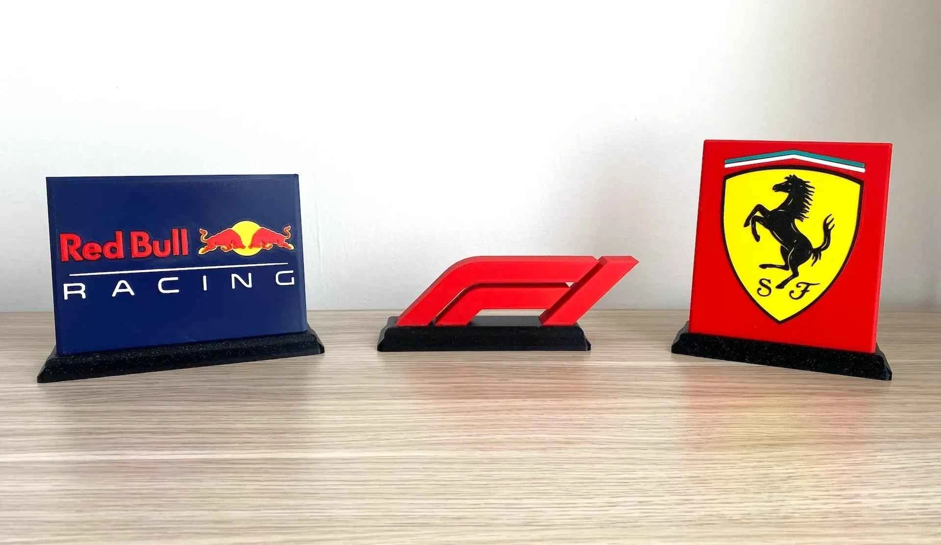 Logo F1 decorativ